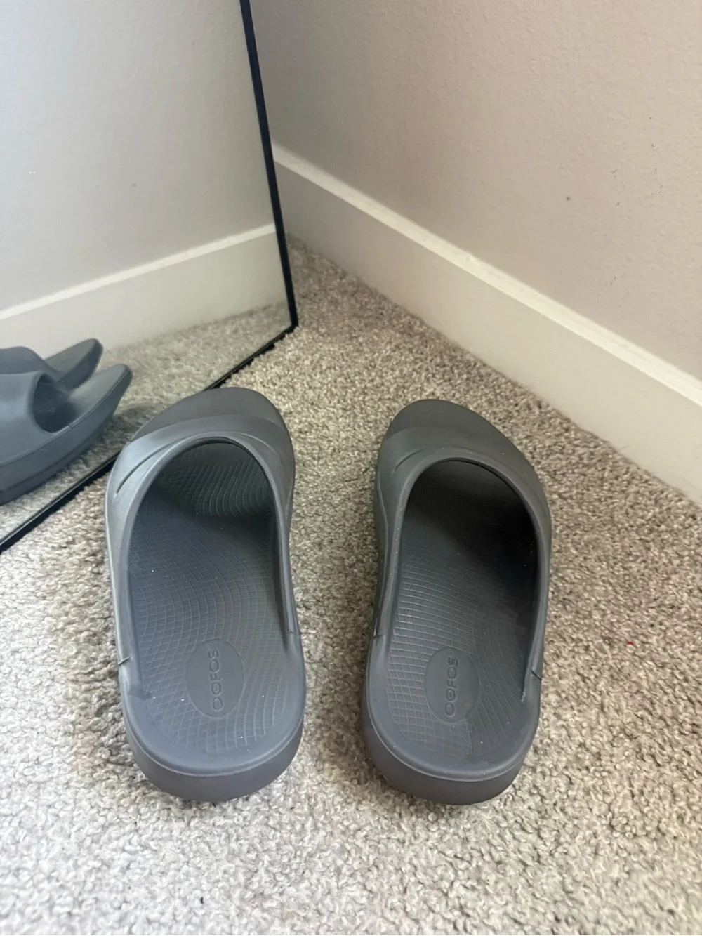 OOFOS‎ Ooahh Recovery Comfort Slide Sandals Slip On Grey Men's 11/Women's 13